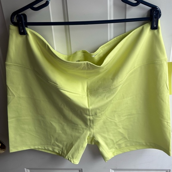 All in motion NWT athletic shorts size 3x yellow - Picture 5 of 7